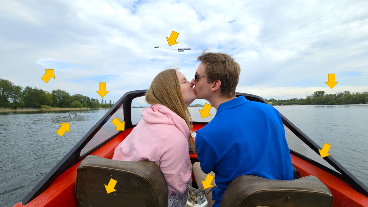 Malte und Jonna im Boot